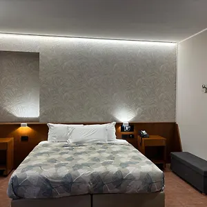 https://villa-nasti-hotel-ristorante.it-lombardy.com